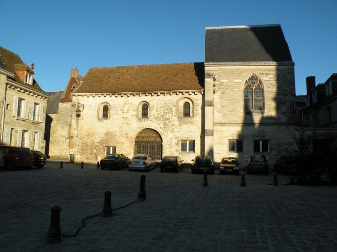  maison avec vitraux, place de la cathedrale